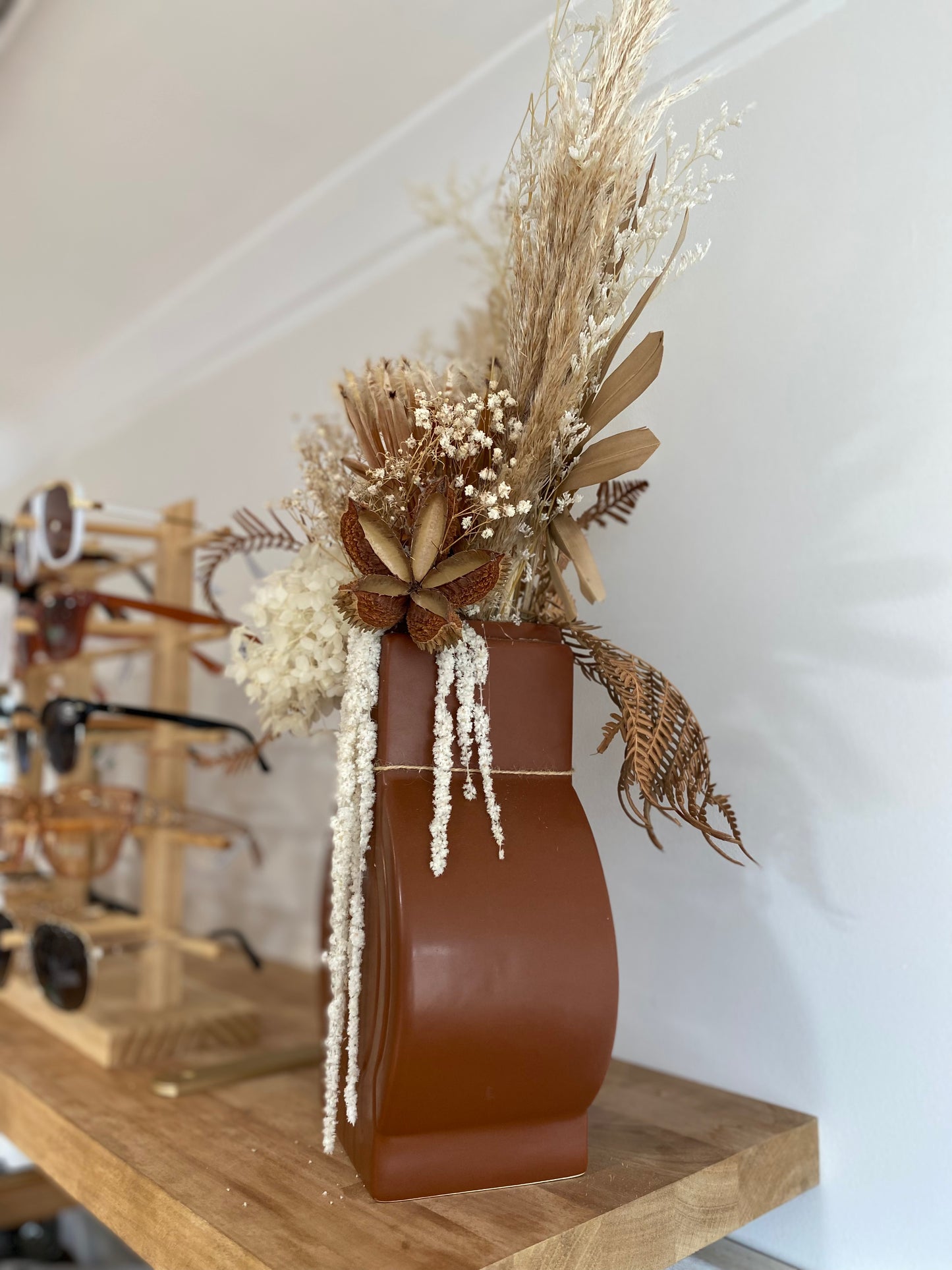 Dried flowers + Vase