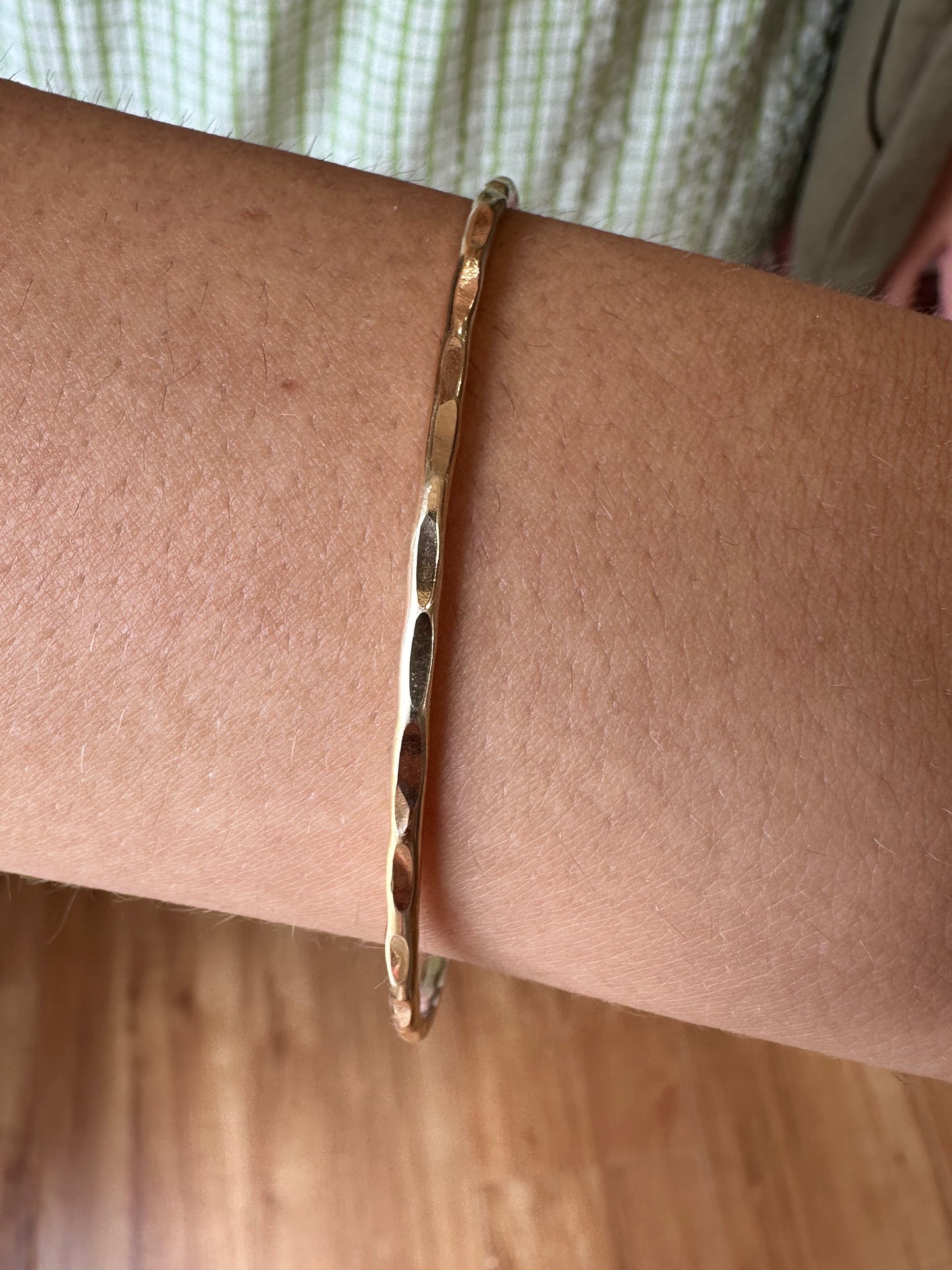 Hawaiian shell Gold Bangle