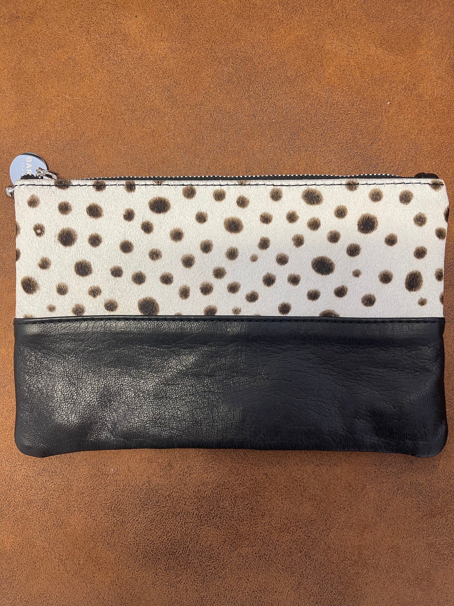 Ada medium clutch