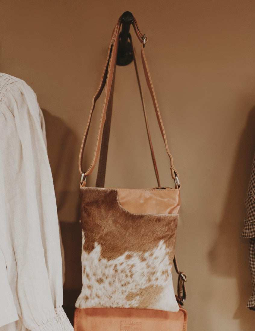 Simone Hand Bag - Tan