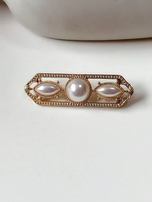 Isla Brooch