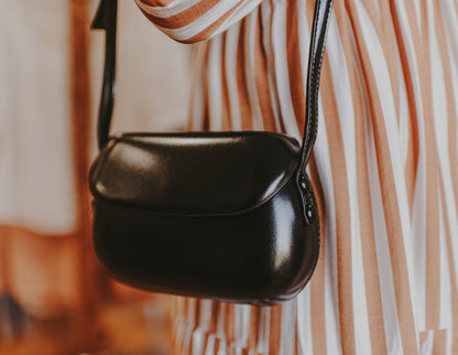 SMOOTH FAUX LEATHER CROSSBODY BAG