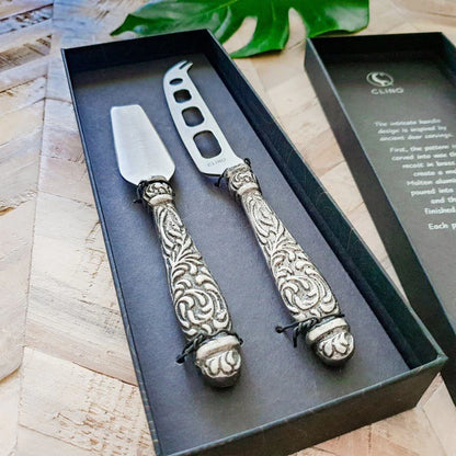 Carved Handle 2pc Knife Set